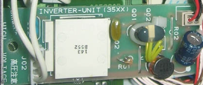 FT1000 Yaesu : Panne inverter - retroeclairage - affichage Implantation-platine-inverter-photo