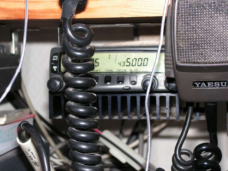 Ampli hybride de V/UHF Radiateur-sous-vhf